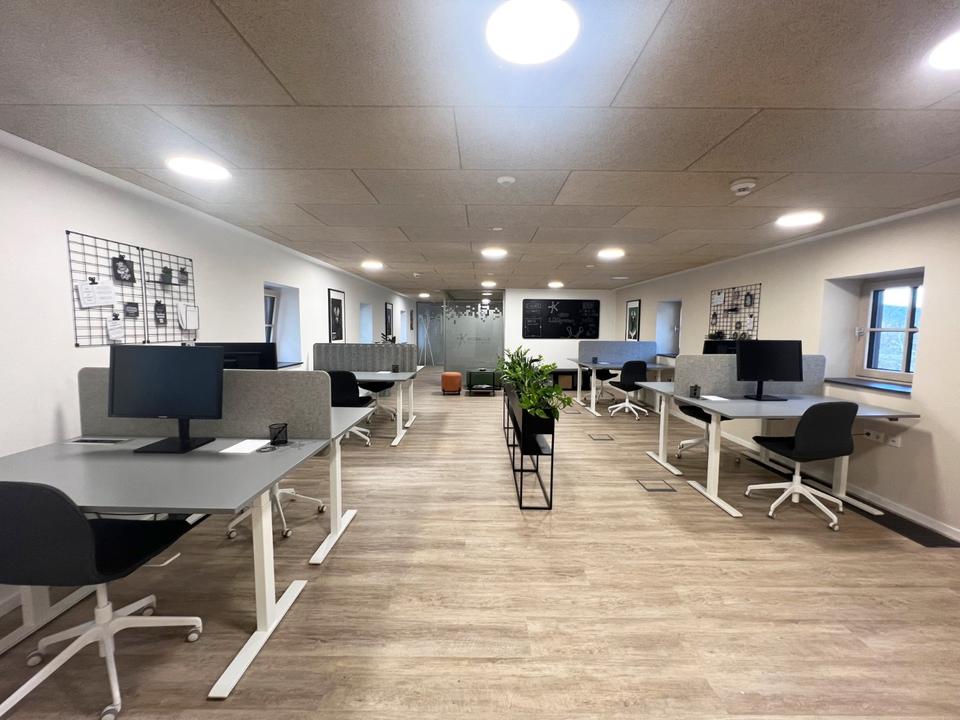 Thumbnail-Dein flexibler Schreibtisch im Workhub Coworking