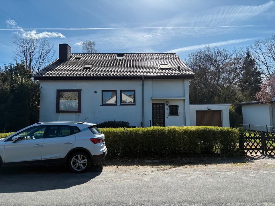 Thumbnail-Einfamilienhaus auf großem Grundstück