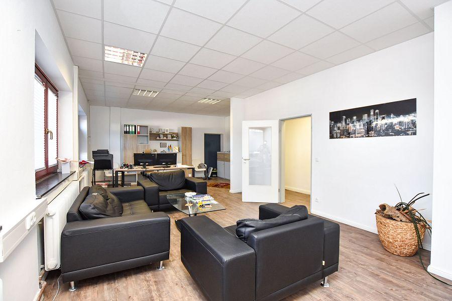 Thumbnail-Flexible Gewerbehalle mit Büroflächen im etablierten Gewerbegebiet Lübeck-Genin!