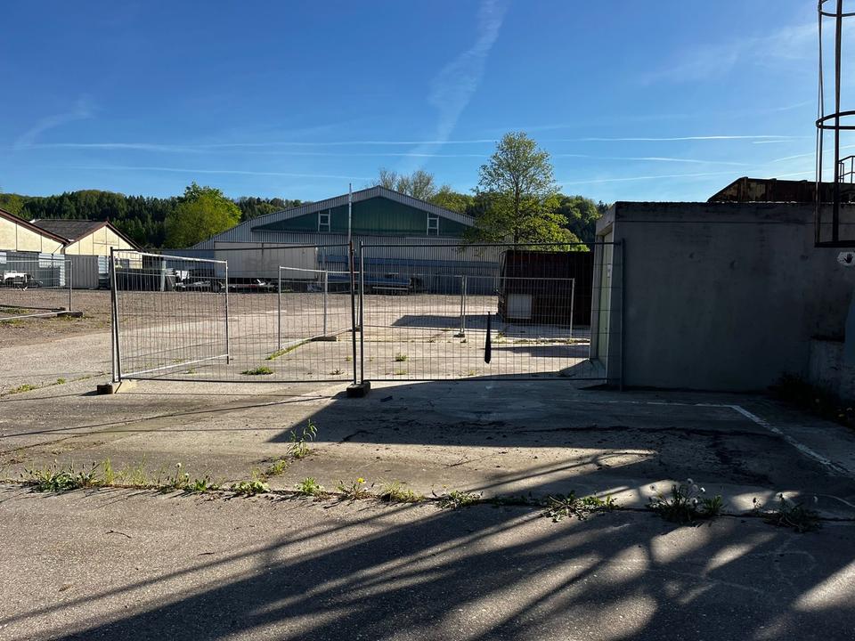 Thumbnail-Freifläche 150 qm Stellfläche mit Garage.