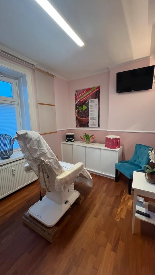 Thumbnail-Raum zur Untermiete im Kosmetikstudio