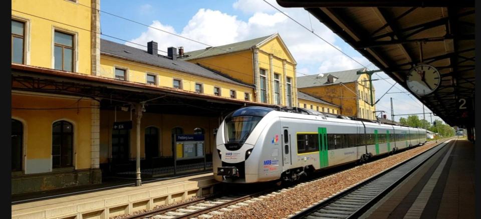 Thumbnail-MEGA =》AM BAHNHOF 14, 1 ZI OASE, TAGESLICHTBAD !!