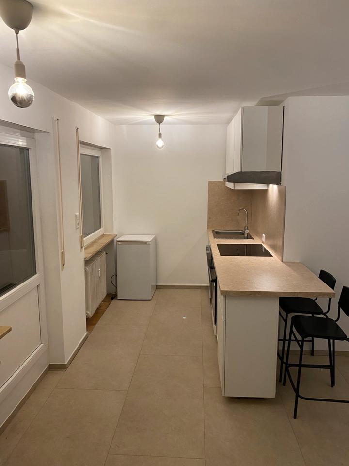 Thumbnail-Möbliertes 1,5-Zimmer-Apartment mit neuer Küche & Bad – Erstbezug