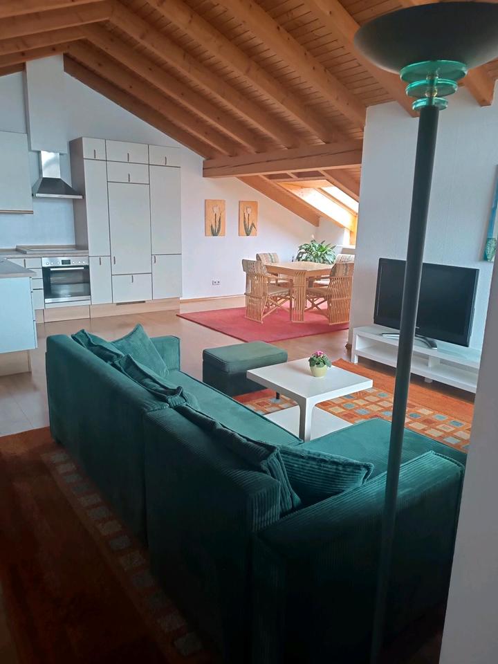 Thumbnail-Helle, großzügige 2 Zimmerwohnung