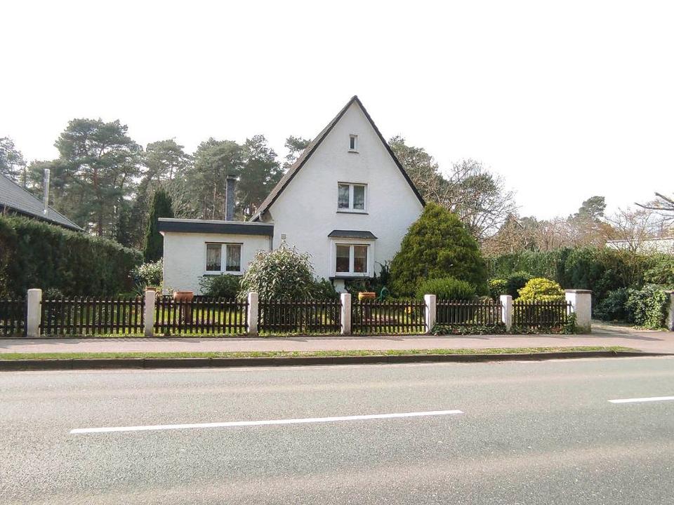 Thumbnail-idyllisches freistehendes Einfamilienhaus