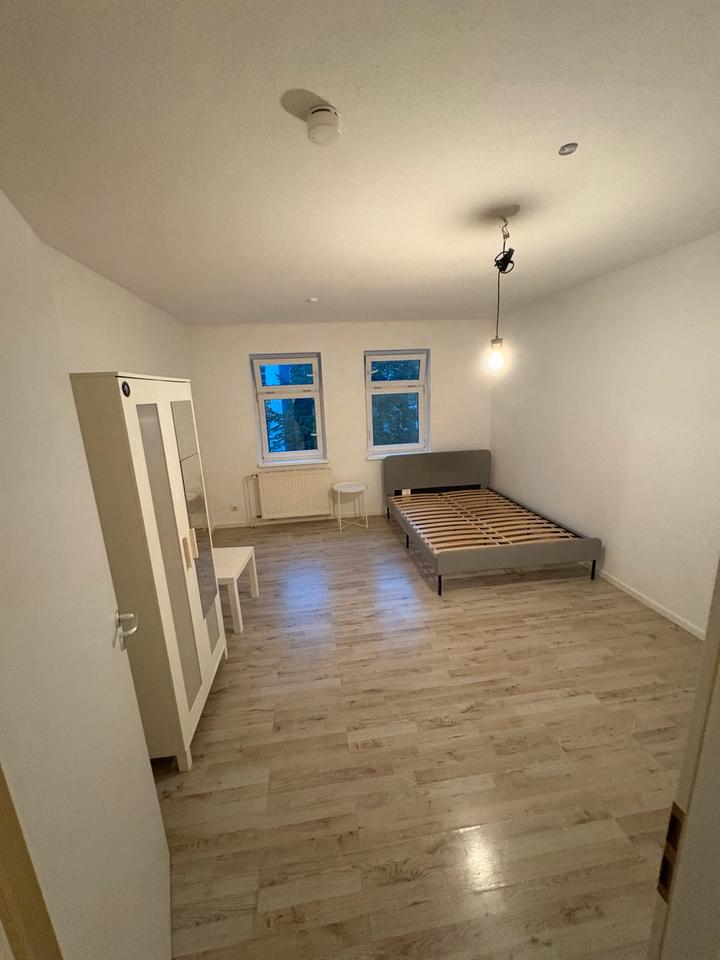 Thumbnail-Zimmer in 2er Frauen WG Lichtenberg- ab sofort.
