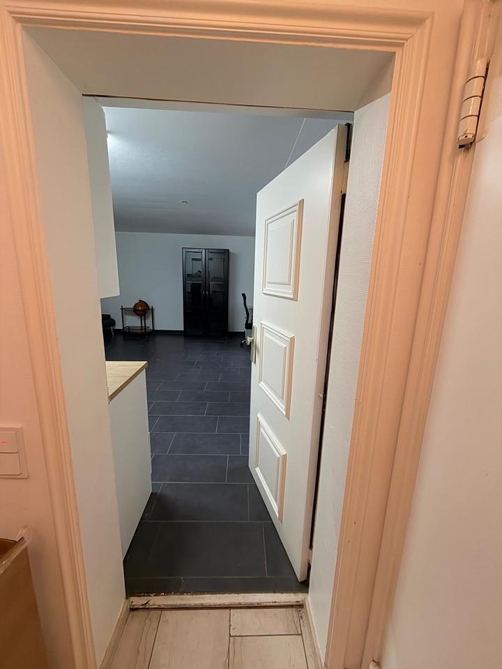 Thumbnail-1 Zimmer Souterrain Wohnung 720€ Warm