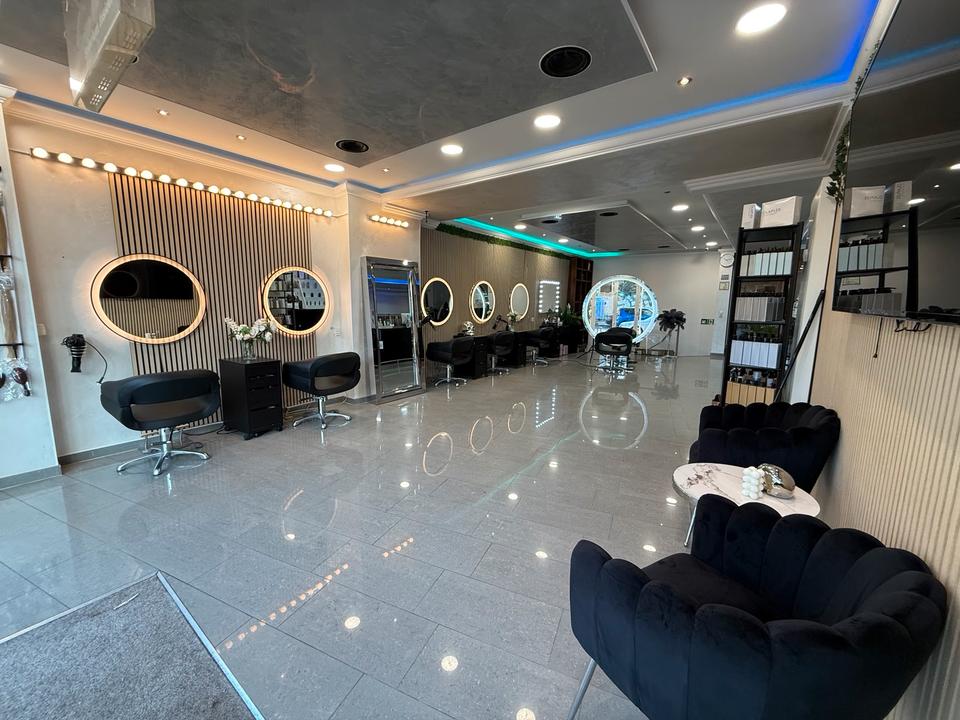 Thumbnail-Kosmetikraum kosmetikstudio stuhlmiete make-up Artisten