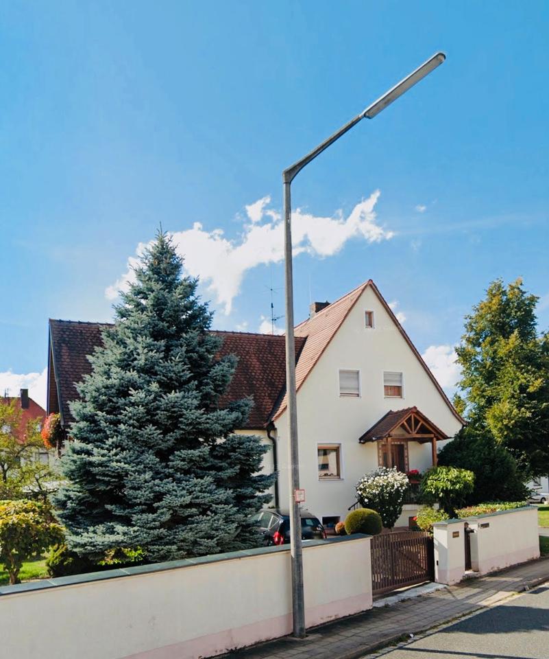 Thumbnail-Doppelhaushälfte mit Einliegerwohnung & großem Garten