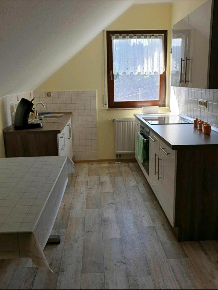 Thumbnail-Wohnung 2-Zimmer mit Balkon, DG, möbliert