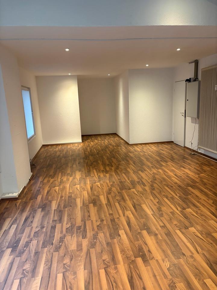 Thumbnail-Helles Einzelbüro mit WC