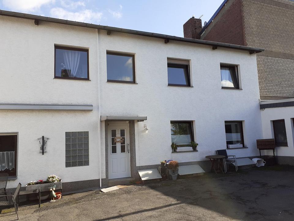 Thumbnail-Haus mit 3 abgeschlossen Wohneinheiten...Erftstadt
