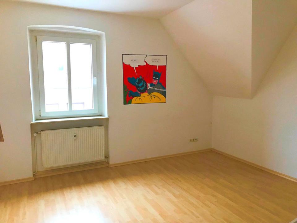 Thumbnail-Geräumige 3-Zimmer Dachgeschosswohnung