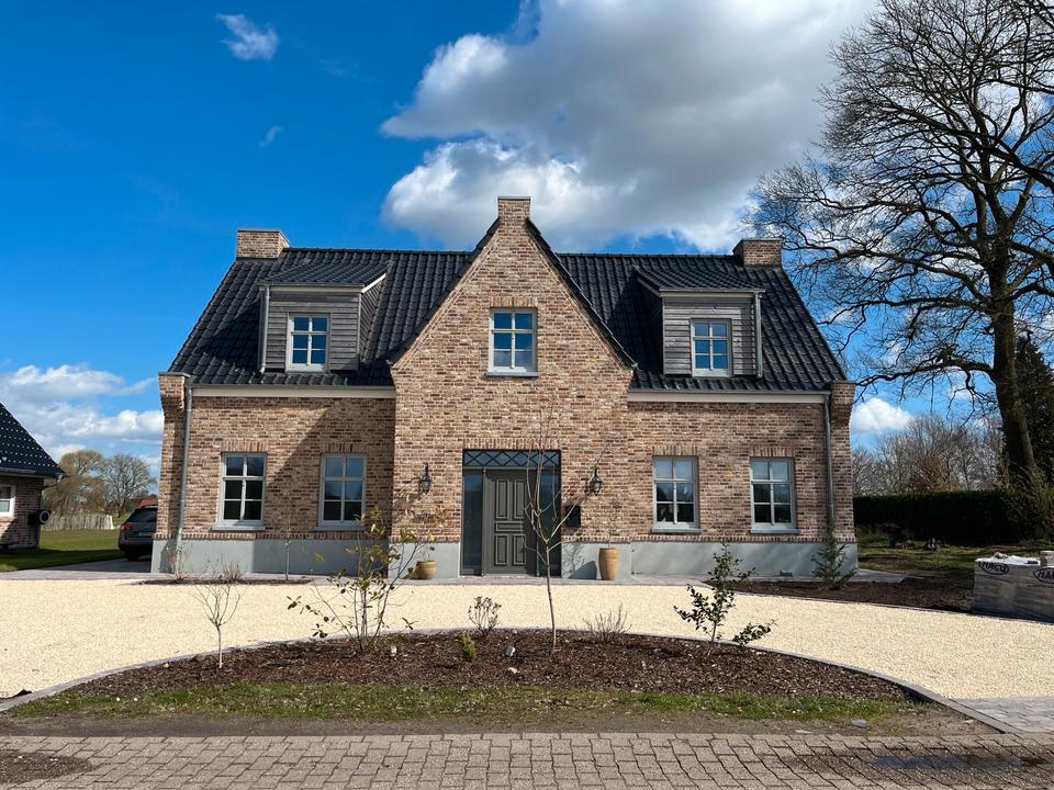 Thumbnail-Traumhaus von 2023, KfW 40 inklusive Nebengebäude