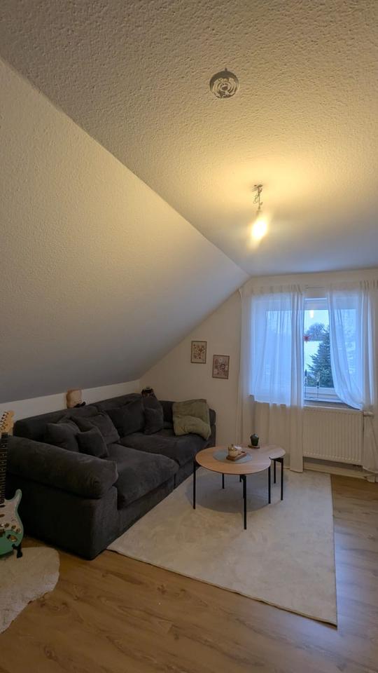 Thumbnail-Schöne Dachgeschoss Wohnung 38110 Braunschweig - Bienrode