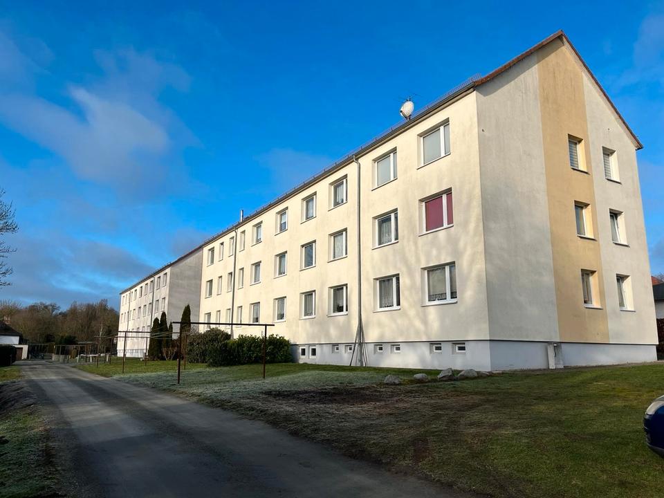 Thumbnail-2-Raum-Wohnung in Ivenack ab August zu vermieten