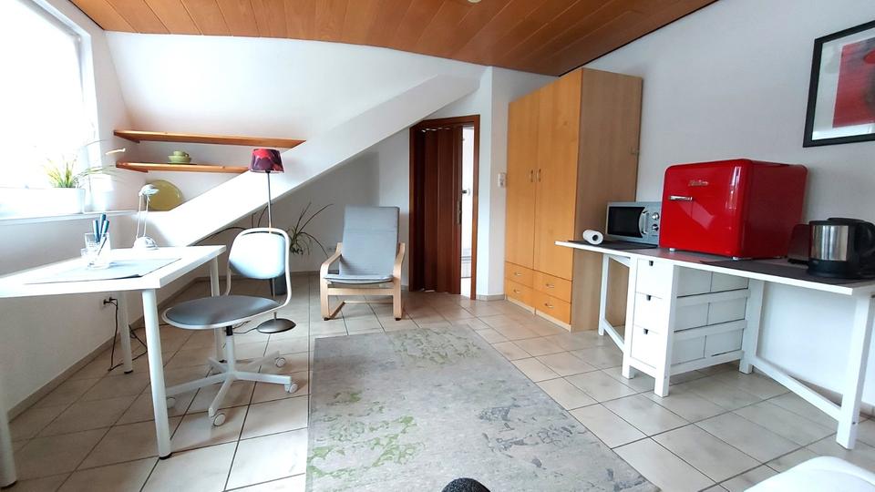 Thumbnail-Gemütlich möbliertes Zimmer für Wochenendfahrer