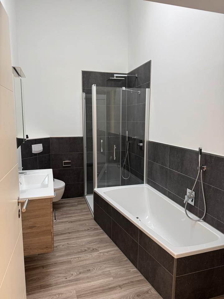 Thumbnail-Helle möblierte 2 Zimmer Wohnung