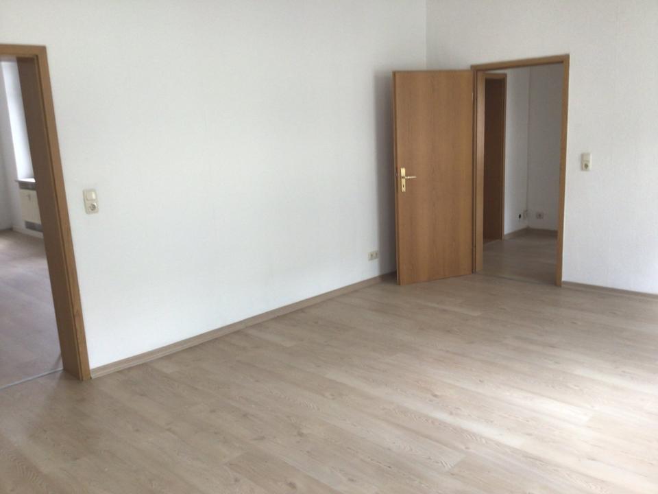 Thumbnail-Sehr große 3-Raum-Wohnung zentrumsnah in Aue H43R zvm