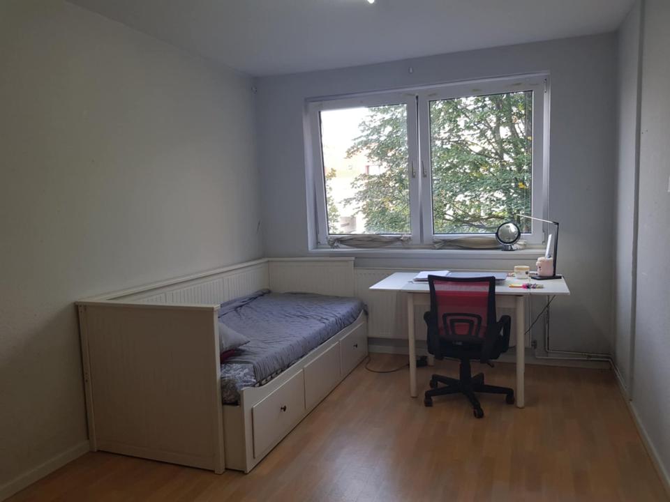 Thumbnail-Zimmer direkt vor der Hochschule Bremerhaven