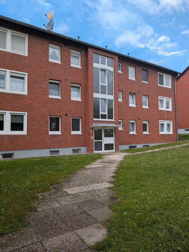 Thumbnail-Gut gelegene 3 Zimmer Eigentumswohnung EG mit Balkon