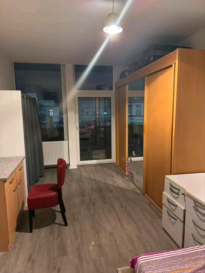 Thumbnail-4,5 Zimmer große Wohnung in Hilden