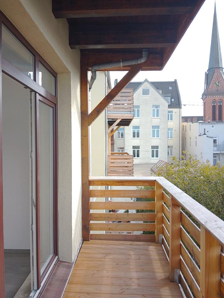 Thumbnail-Anfragen NUR per E-Mail. Große, renovierte, sonnige 3-Zi-Wohnung mit perfektem Grundriss.