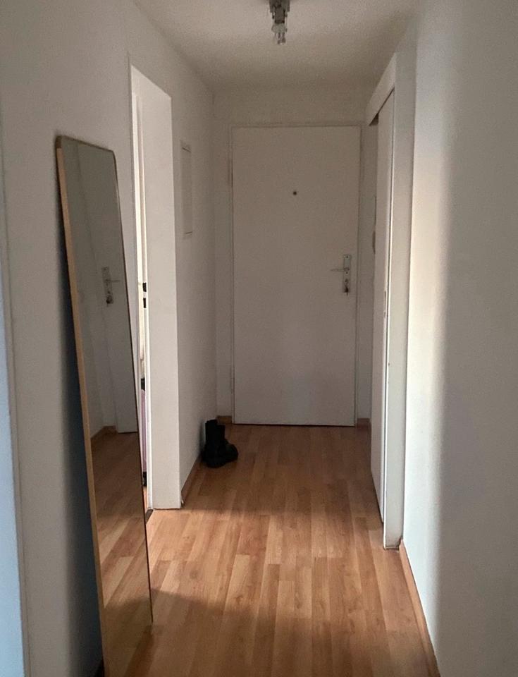 Thumbnail-Nachmieter – 2-Zimmer-Dachgeschosswohnung Frankfurt-Griesheim