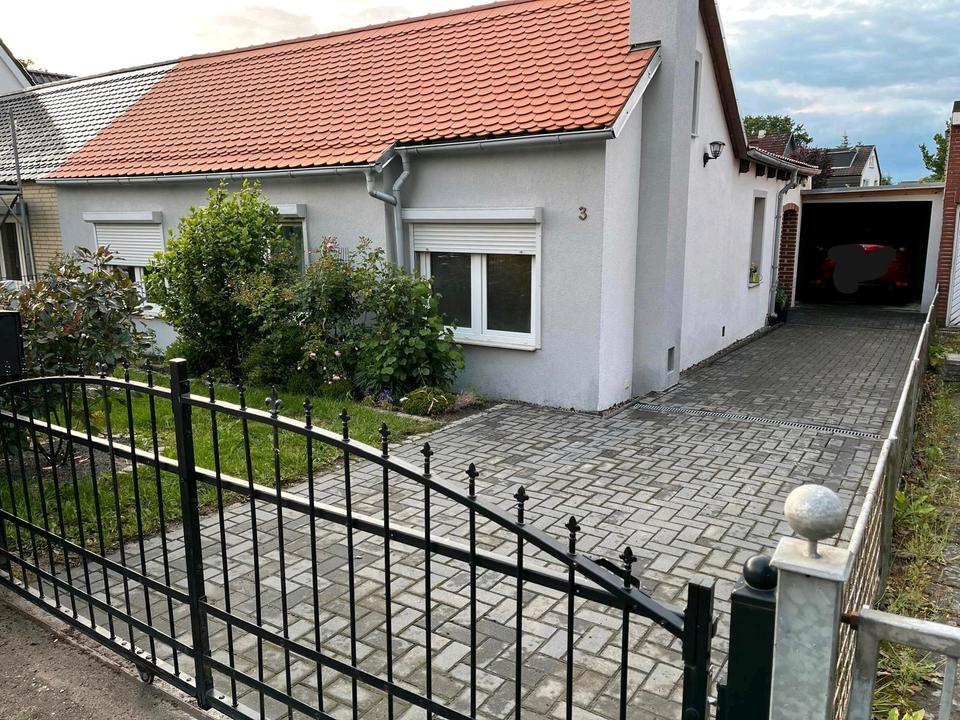 Thumbnail-Privat Doppelhaushälfte mit Garten, Garage, Wintergarten