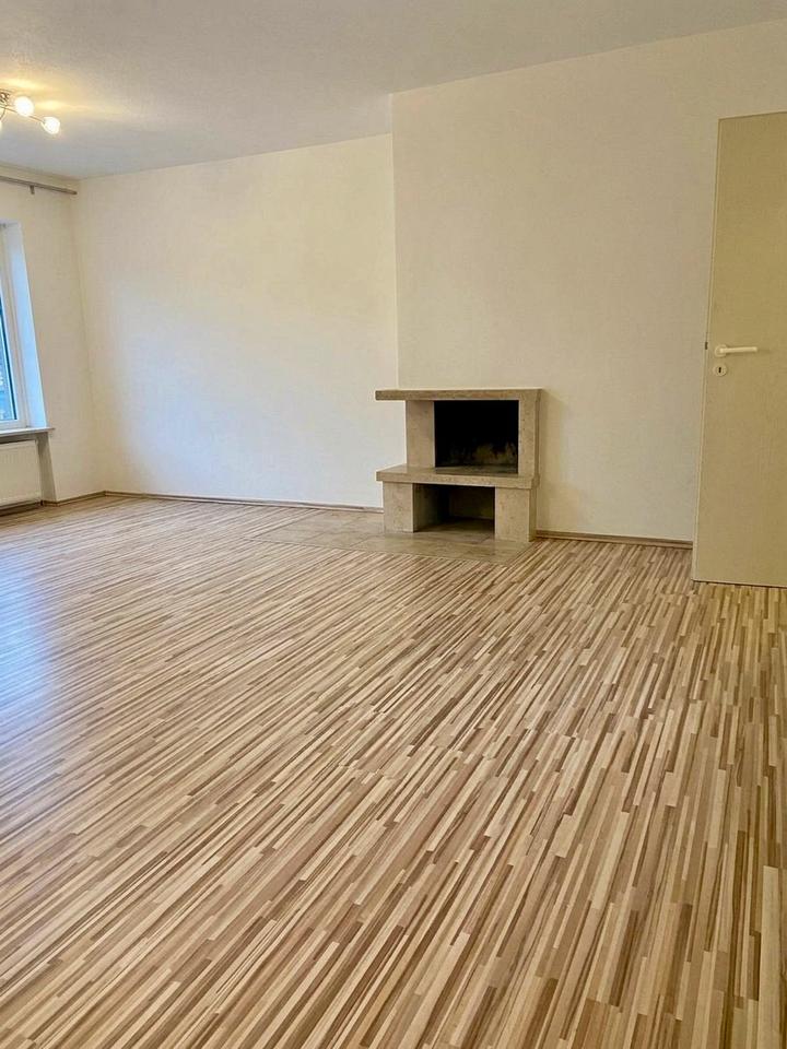 Thumbnail-2-Zimmer-Wohnung 70qm Balkon Schwalbach 65824