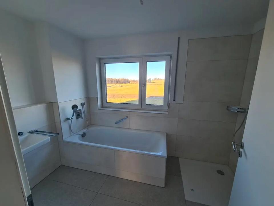 Thumbnail-Moderne 4 Zimmer Wohnung