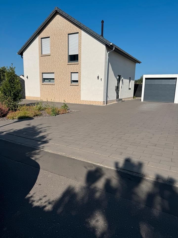 Thumbnail-Einfamilienhaus - freistehend mit großem Garten