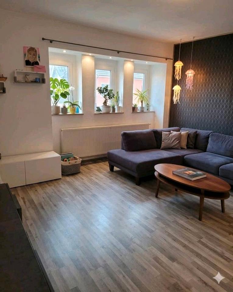 Thumbnail-3-Zimmer-Wohnung mit Gartenanteil und Einbauküche in Selb