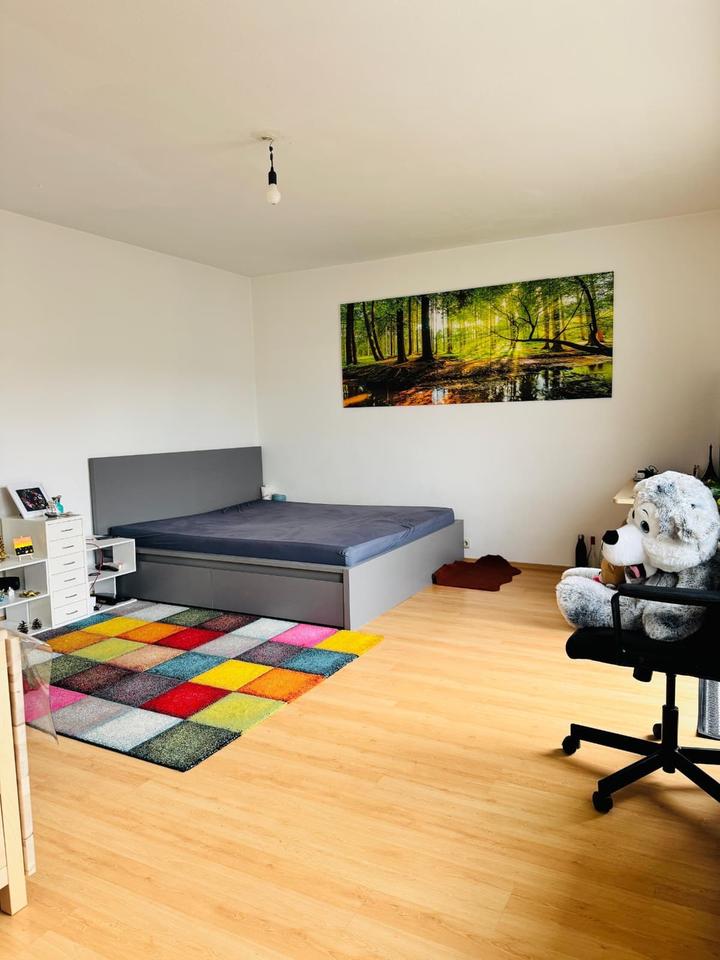 Thumbnail-Große 1-Zimmer Wohnung, super zentraler Lage mit Balkon Nähe Uni