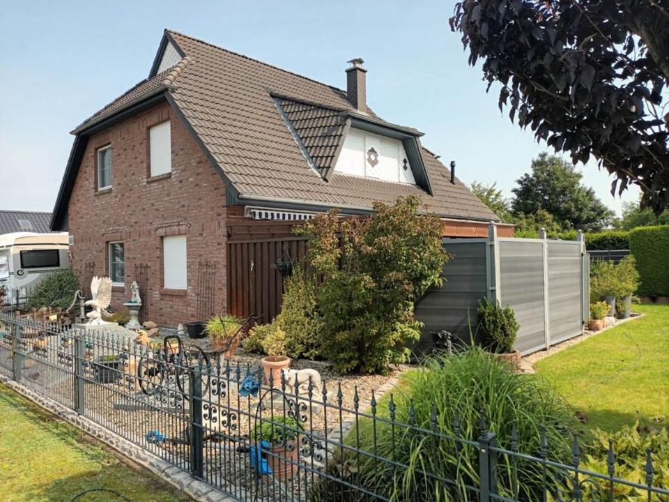 Thumbnail-Einfamilienhaus Haus Sauna Jacuzzi Sackgasse DUSCHBEREICH NEU