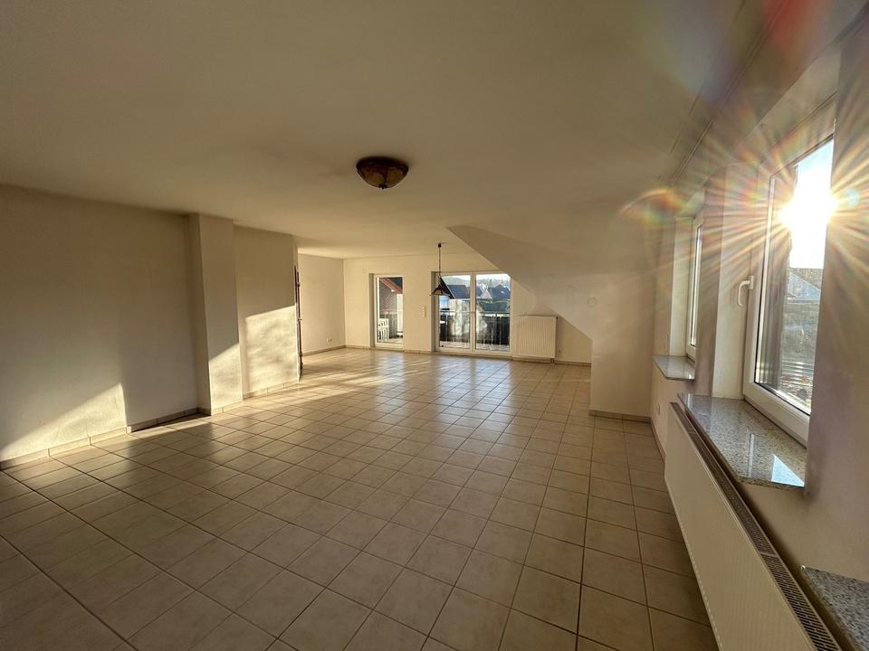 Thumbnail-Großzügige 3 Zimmer DG-Wohnung im Zentrum von Welver