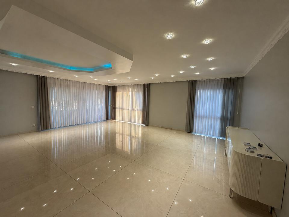 Thumbnail-Moderne 5 Zimmer Wohnung