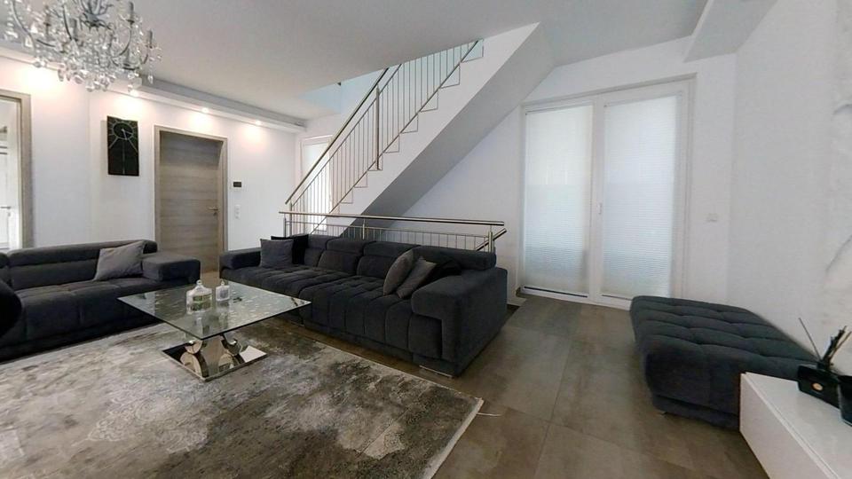 Thumbnail-Neuwertiges 5-Zimmer Doppelhaushälfte in Mainz-Kastel mit 4 Etage