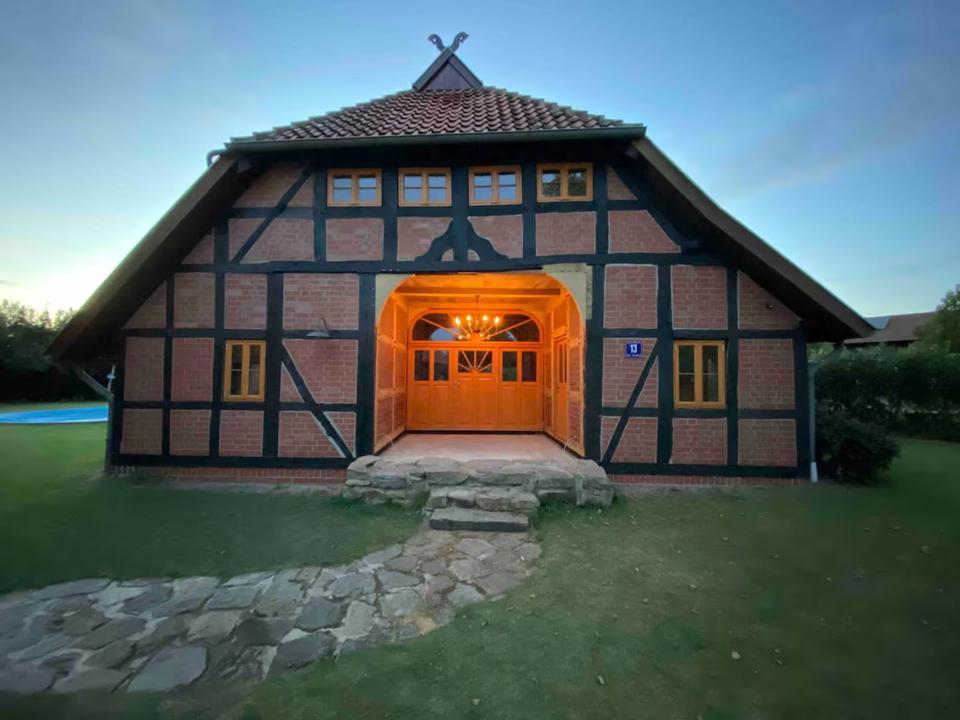 Thumbnail-Modernisiertes Fachwerkhaus zu verkaufen