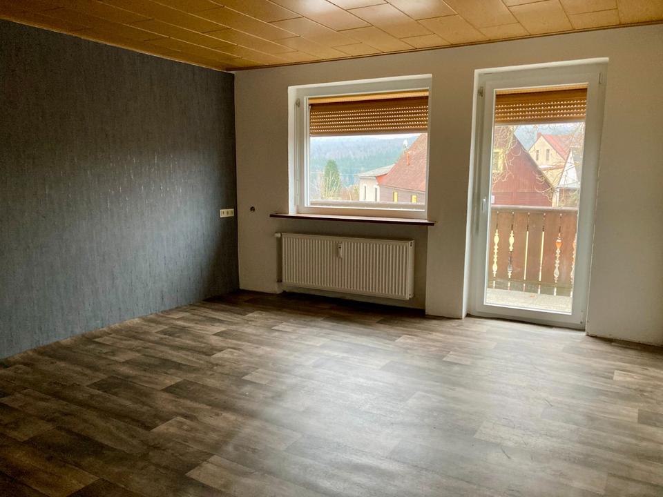 Thumbnail-Wohnung 65 m² Hohenberg-Neuhaus 2,5 Zimmer Balkon Teilrenoviert