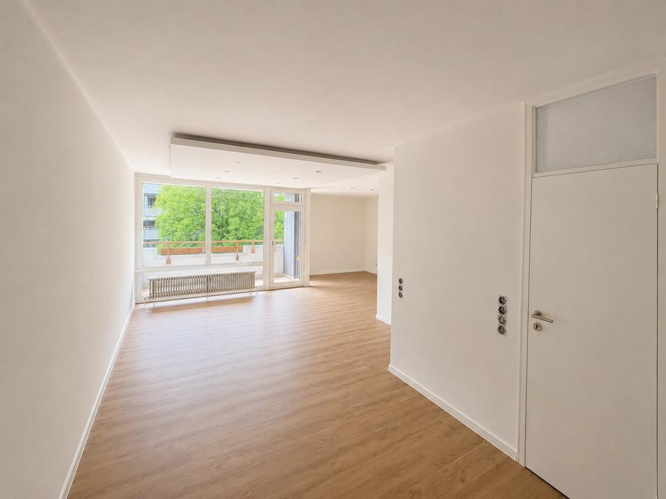 Thumbnail-Modernisierte 1-Zimmer-Wohnung mit hochwertiger Einbauküche, Loggia, Aufzug & Tiefgaragenstellplatz