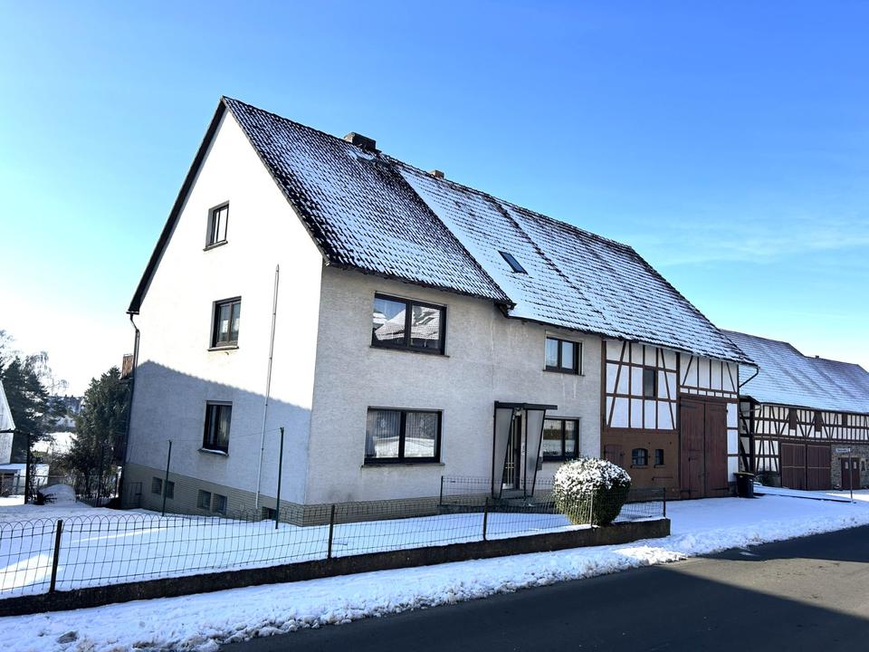 Thumbnail-Einfamilienhaus mit Scheune von privat