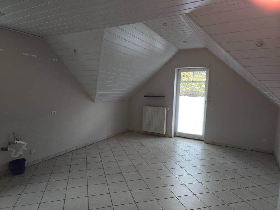 Thumbnail-Dachgeschosswohnung mit 2 Balkonen & zentraler Lage in Hoppecke