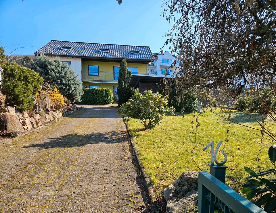 Thumbnail-Souterrainwohnung mit Terrasse, Garten und Carport in Unkel