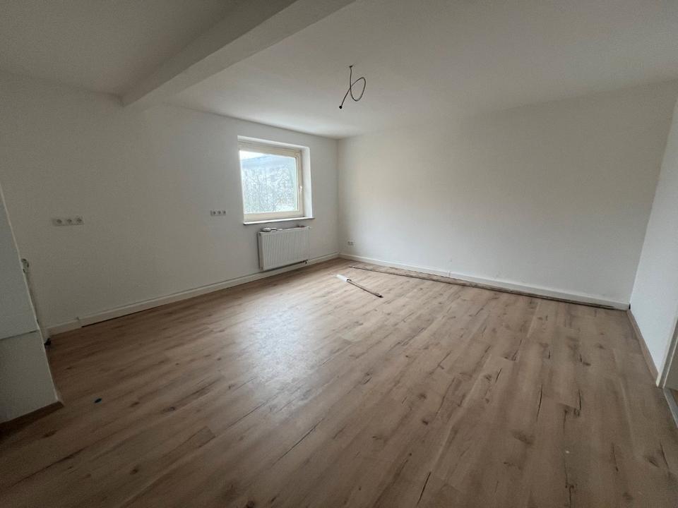 Thumbnail-Zentrale 4-Zimmer-Wohnung mit Dachgeschosszimmern in Hof