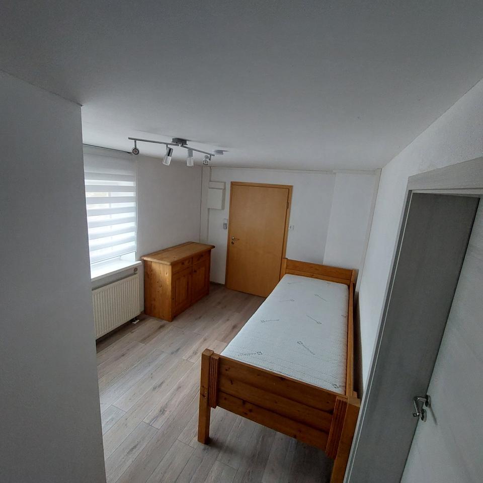 Thumbnail-Vermiete neu sanierte 1.5 Zimmer Wohnung (28qm) 94405 Landau-Isar