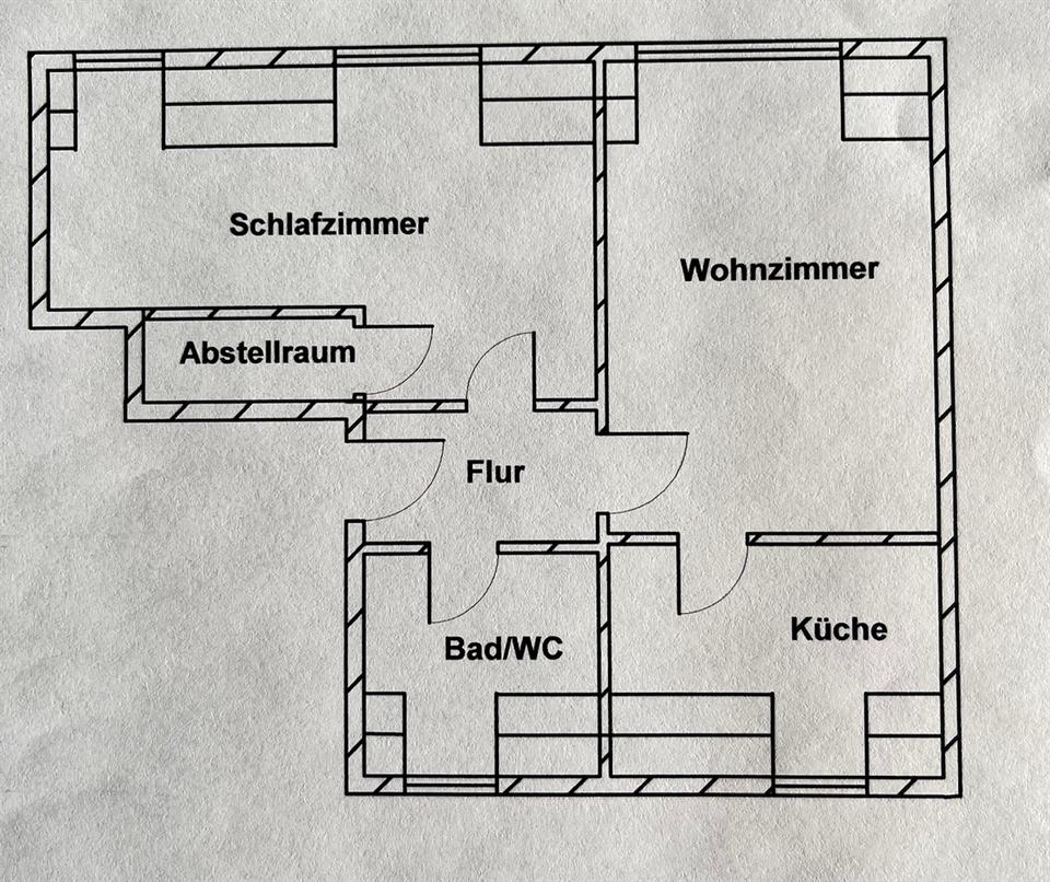 Thumbnail-Gemütliche möblierte 2-Raum-Dachgeschosswohnung mit Rabatt im ersten Jahr