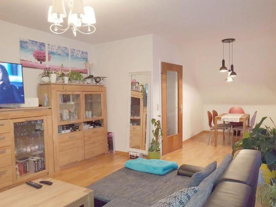 Thumbnail-Sehr schöne, moderne 2 Zi-Whg mit Balkon, Einbauküche und Autoabstellplatz in Hannover-List