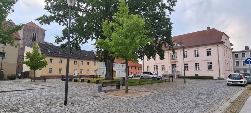 Thumbnail-Zentrum Strausberg, helle und ruhige Wohnung mit Blick auf Markt