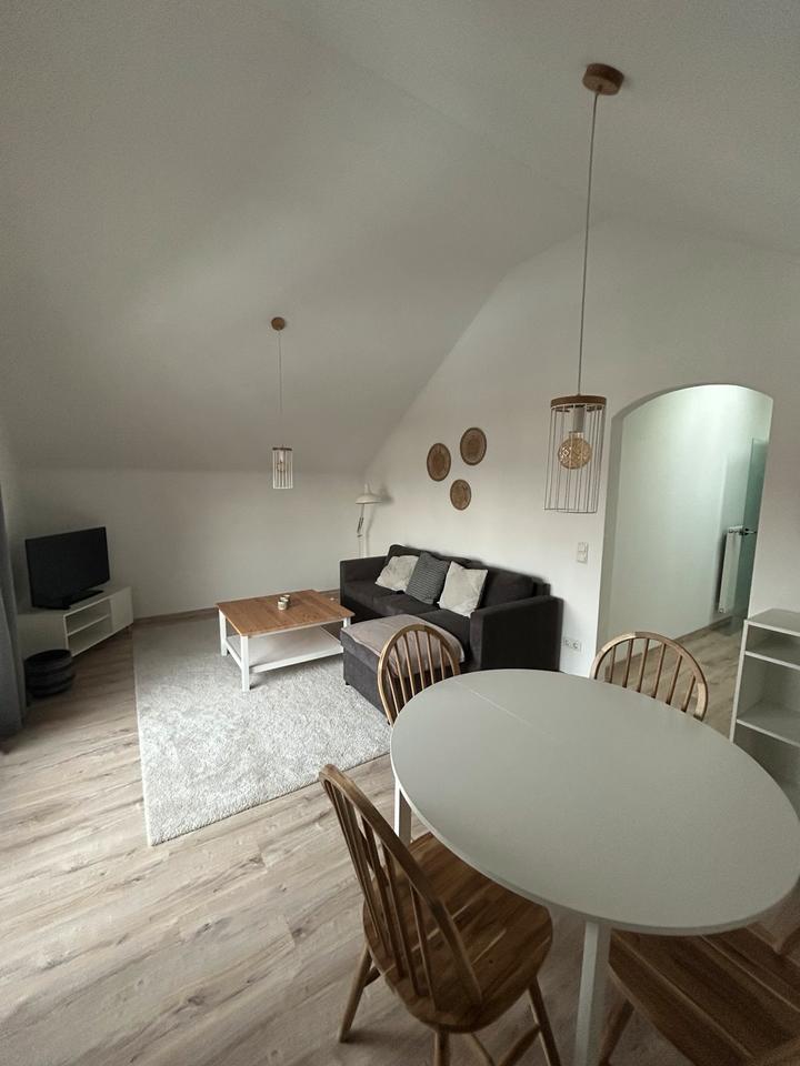 Thumbnail-Wohnung mit Balkon, Parkplatz und Zusatzräumen zu vermieten